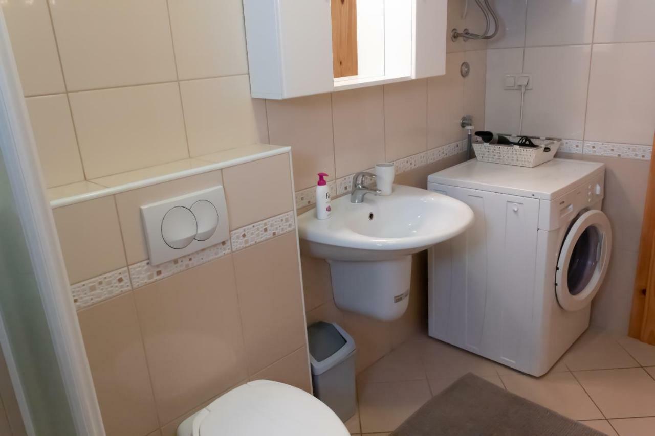Abby Apartment Kornić Екстериор снимка