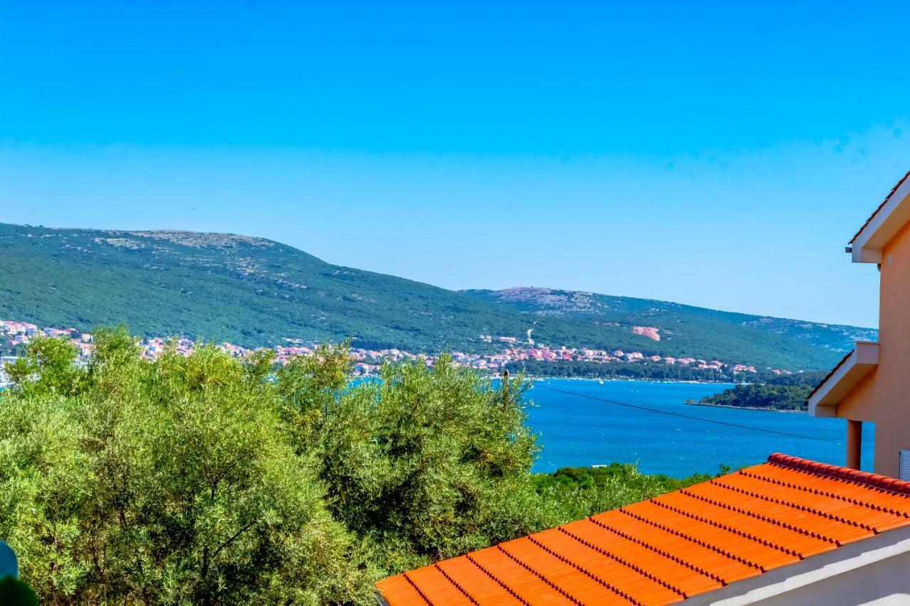 Abby Apartment Kornić Екстериор снимка
