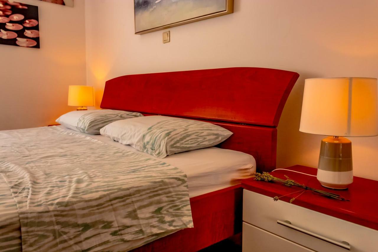 Abby Apartment Kornić Екстериор снимка