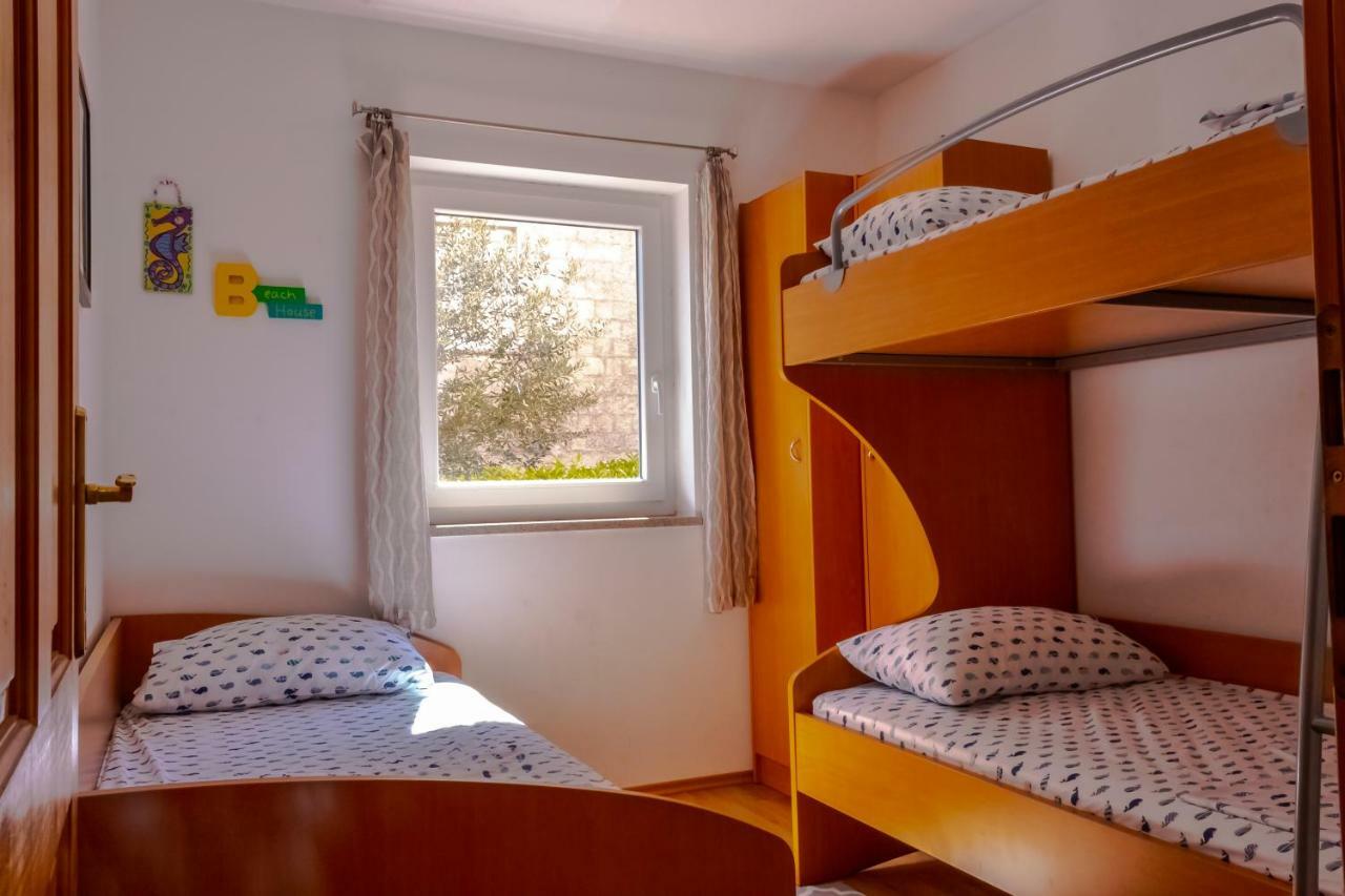 Abby Apartment Kornić Екстериор снимка
